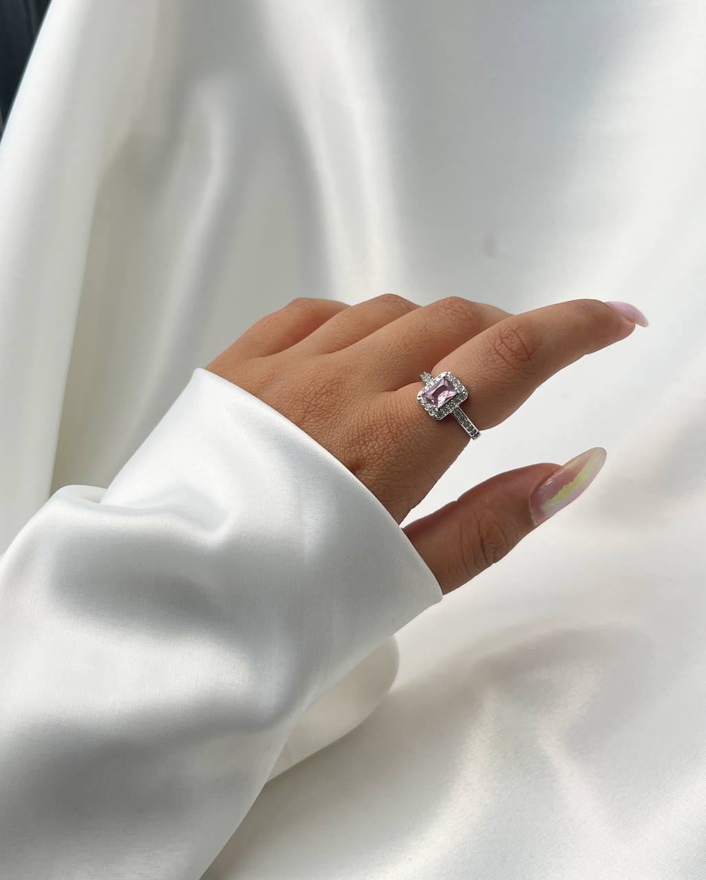 انگشتر زنانه نگین صورتی | استیل ضد حساسیت، فری‌سایز و ظریف