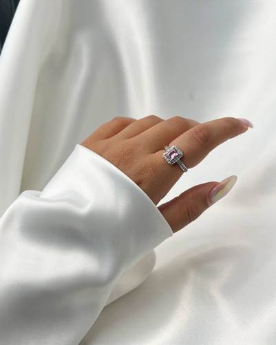 انگشتر زنانه نگین صورتی