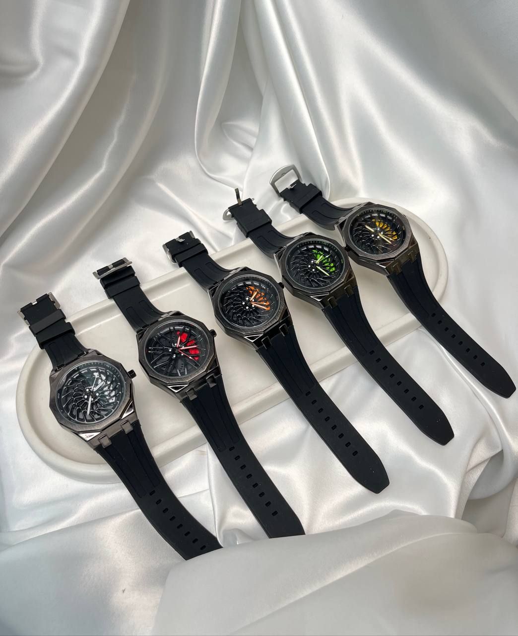 ساعت مردانه طرح رینگی X-LOTS | الهام از رینگ خودرو با لنت رنگی